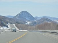 Mehr Highway. Und ein Berg.