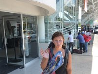 Niki muss sich verabschieden.