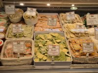 Pasta-Delikatessen in der Markthalle auf Granville Island