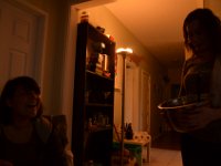 Nina freut sich aufs Essen.